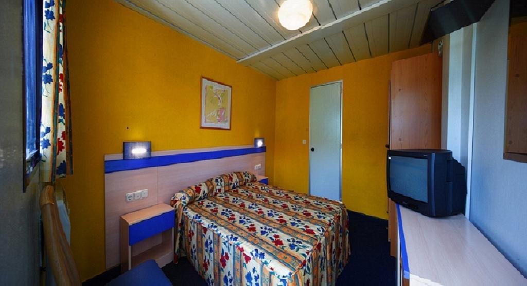 Pension Compostela Inn Cacheiras Exterior photo